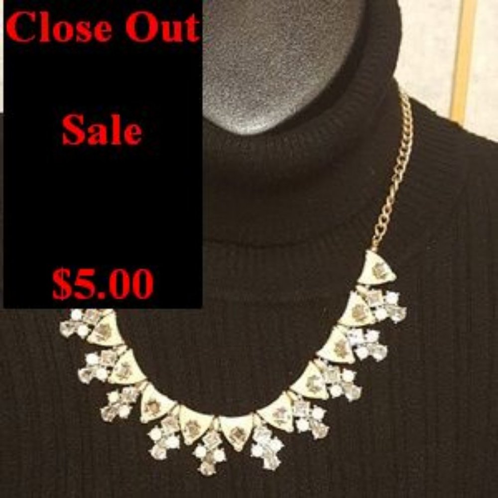 Vintage-look Rhinestone & Opal-look Necklace